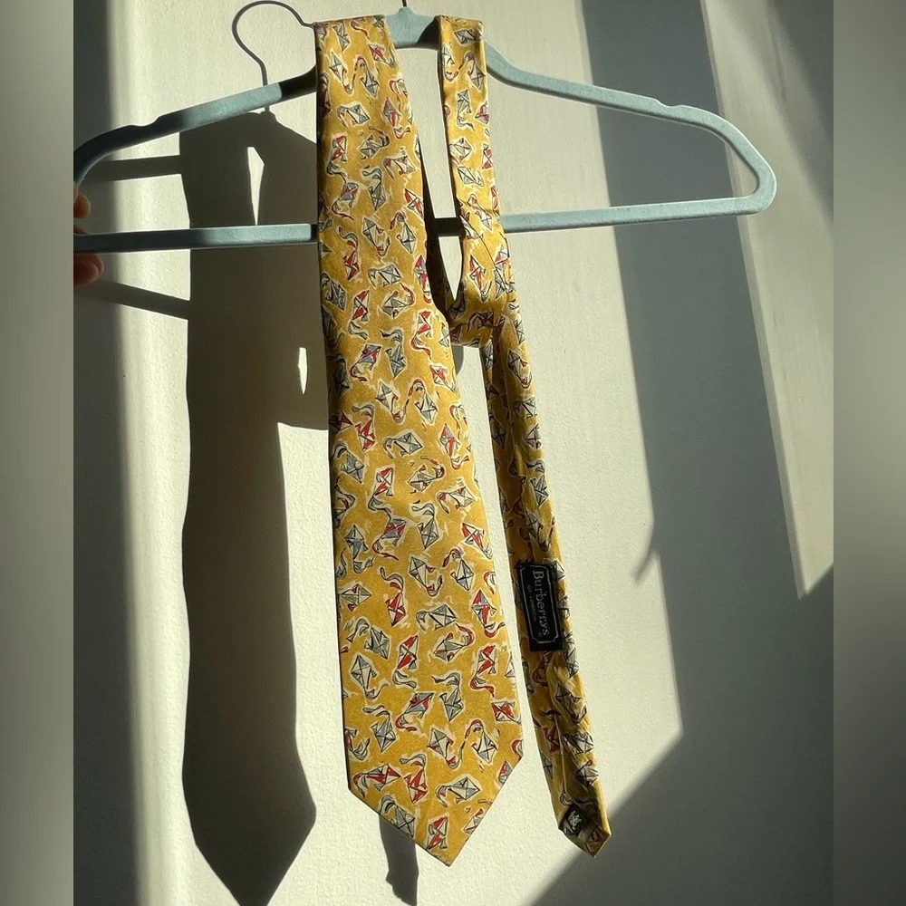 Burberry Vintage Yellow Silk Kite Tie